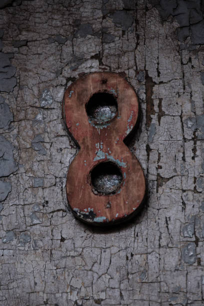 istock Vintage timber plate with number 8 897023692