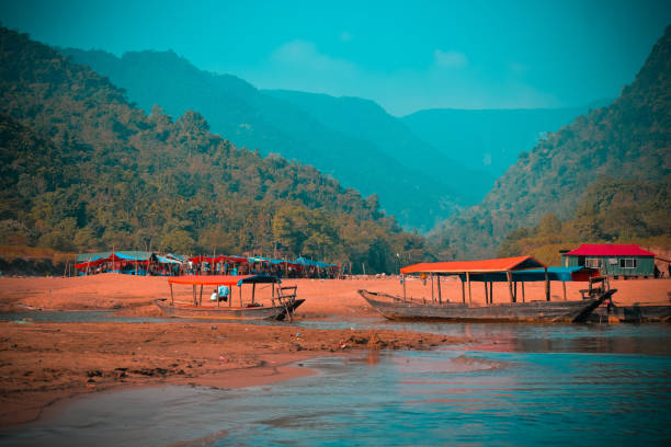 Bichanakandi Sylhet It is bichanakandi which is situated at bangladesh india border in sylhet division. The location is famous for stone crushing. sylhet stock pictures, royalty-free photos & images