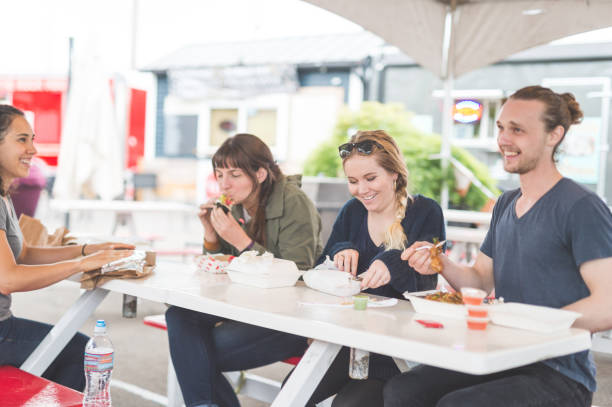 istock Food Cart Customers 897226212