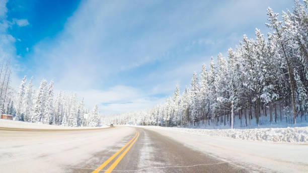 istock Driving over Berthoud Pass after winter storm in Colorado. 897266554