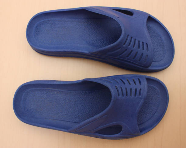 sandalo in plastica non skid - jelly shoe foto e immagini stock