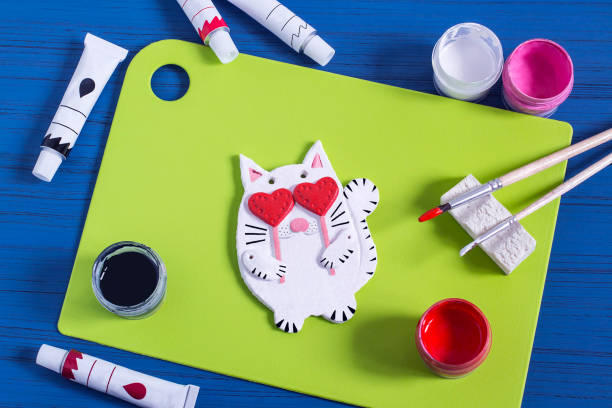 istock Funny crafts from salted dough to Valentine's Day. Step 15 897455756