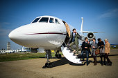 menschen-am-flughafen.jpg?b=1&s=170x170&k=20&c=dv4ONRc8Uyiueef1Osjts8aqnPPbs29IfHmbM5yWKhg=