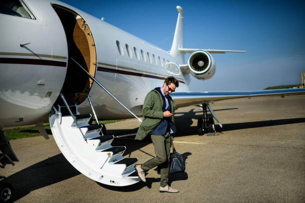 istock Man at the airport 897487154