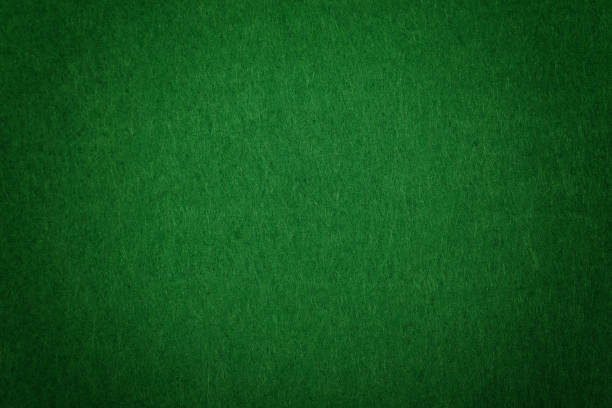 verde oscuro fieltro textura de fondo de cerca - snooker fotografías e imágenes de stock