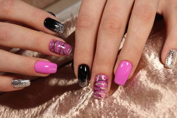 istock Christmas Nail art manicure 897667476