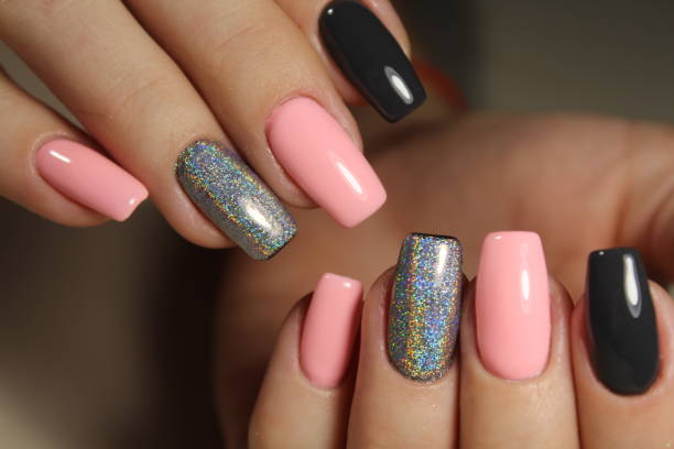 istock Christmas Nail art manicure 897671154