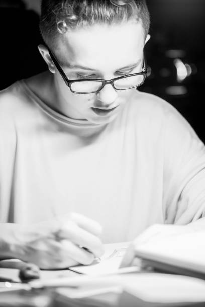 istock Young artist drawing at home 897671926