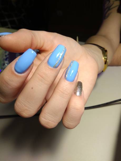 istock Christmas Nail art manicure 897683682