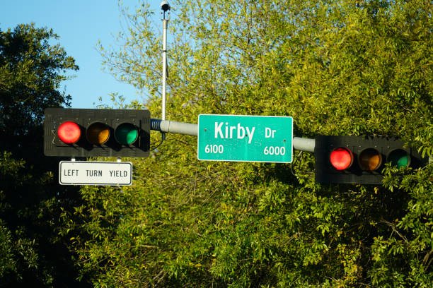 istock Traffic Signals in the City 897875332