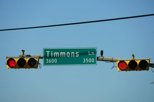 istock Traffic Signals in the City 897875936