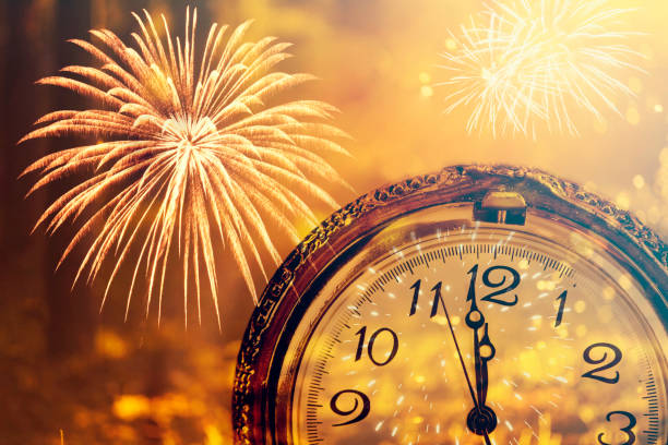 istock Twelve o'clock - new year's eve 897893040