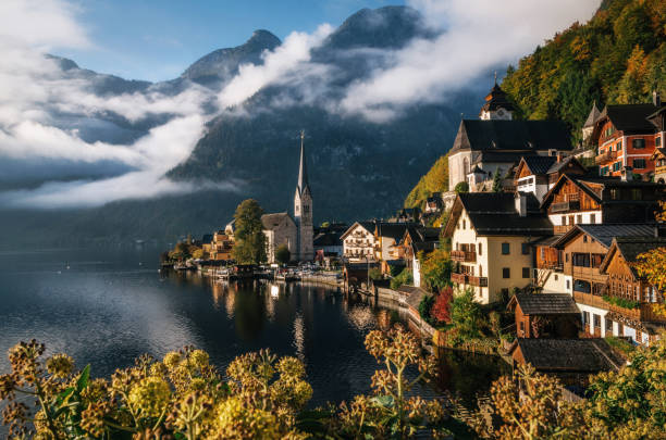 istock Scenic Hallstatt town in autumn, Austria 897962994