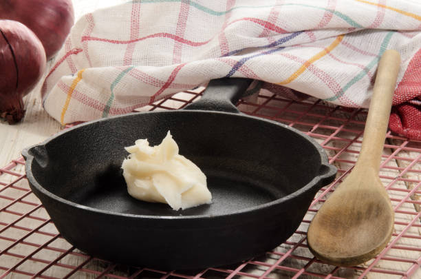 istock pork lard in a cast iron pan 897966594