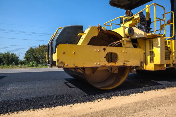 An asphalt roller on asphalt asphalt rider there an asphalt roller to keep everything well pressed flattening stock pictures, royalty-free photos & images