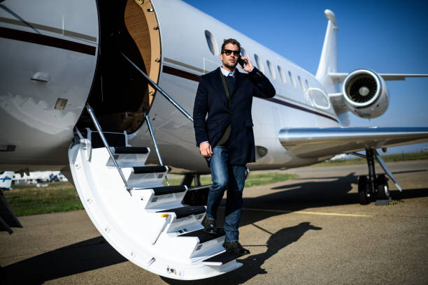 istock Man at the airport 898019084