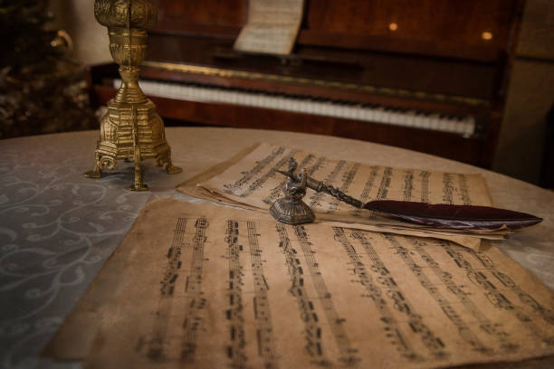 istock Retro notes and a piano of that time 898103320
