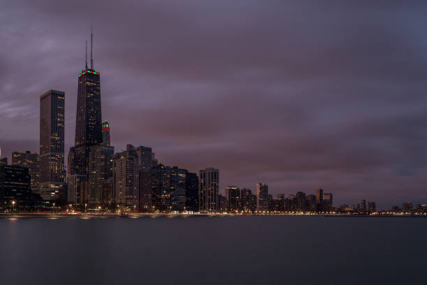 istock Evening view of Chicago skyline with lake 898117536