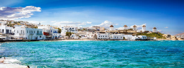 panoramiczny widok na słynne wiatraki na mykonos - windmill architecture traditional culture mill zdjęcia i obrazy z banku zdjęć