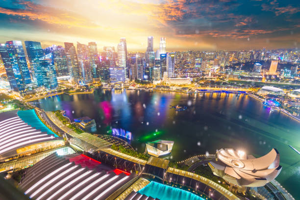 vue sur les toits du centre-ville de singapour cdb - gardens by the bay photos et images de collection