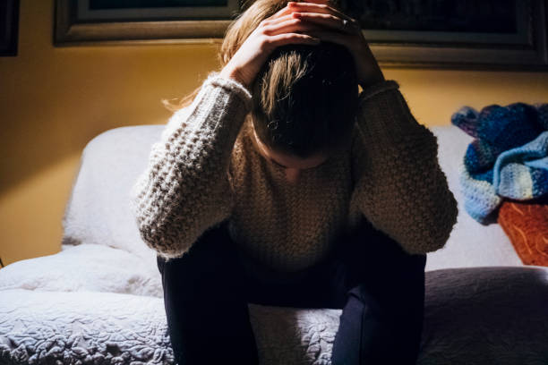 여자 고생하는 우울감 - 정신 질환 뉴스 사진 이미지