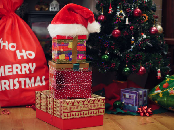 istock Christmas giftbox on the floor 898250440