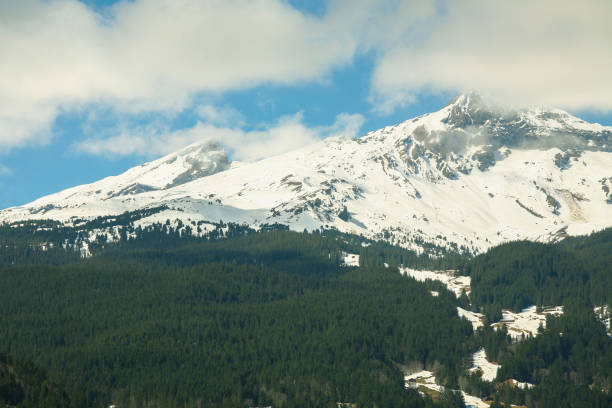 istock Snow mountain village 898275522