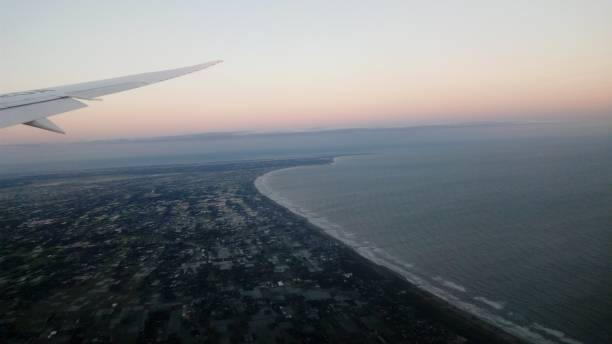 istock Traveling in the sky 898302264