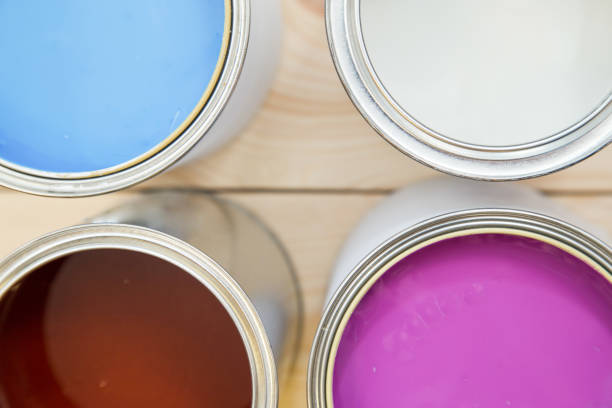 istock Background with tin cans of oil paint 898305288