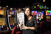 frau-im-casino-lotto-zu-gewinnen.jpg?b=1