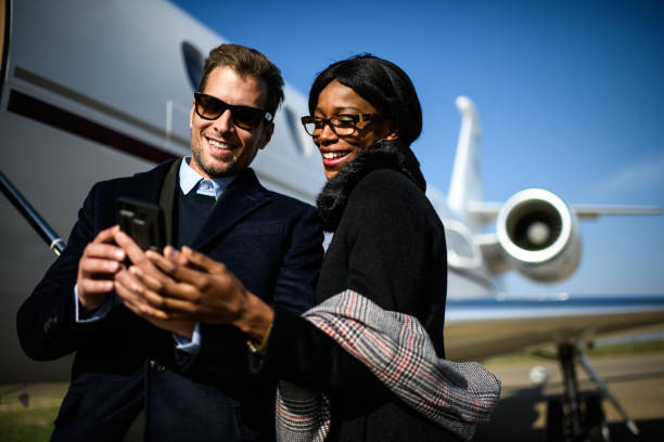 istock Couple at the airport 898349598