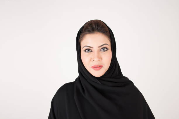 istock beautiful arab girl 898389350