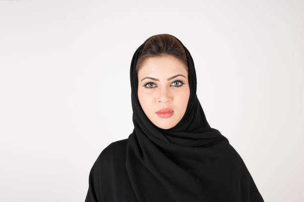 istock beautiful arab girl 898389368