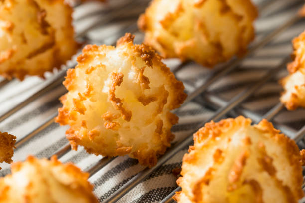 Homemade Baked Coconut Macaroons