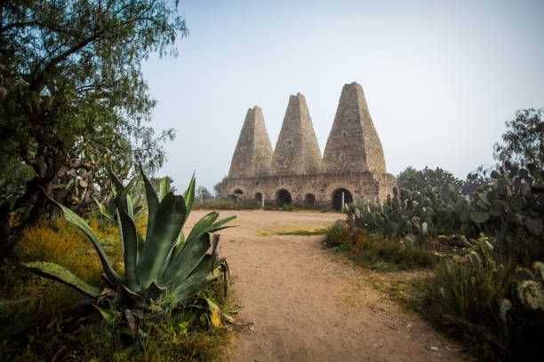 istock Pozos de Mineral miners town 898403036