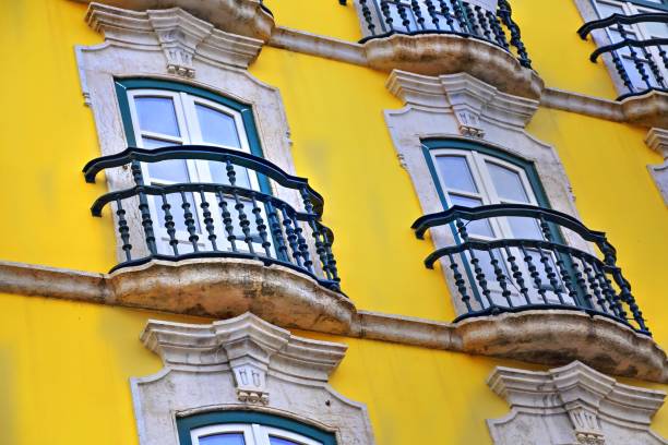 colorful streets of lisbon - lisbon square landscape imagens e fotografias de stock
