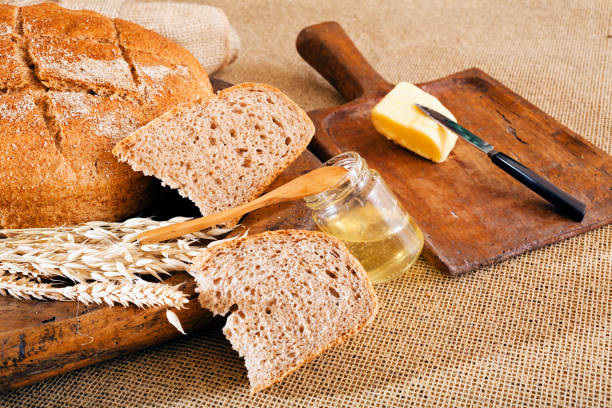хлеб с семенами - 16715 стоковые фото и изображения