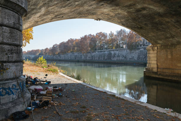 로마, 이탈리아에서 강 tiber 이상 선도 하는 다리의 - tiber river 뉴스 사진 이미지