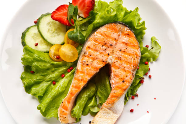 istock Fish dish - salmon steak and vegetables 898483188