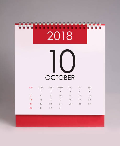 istock Simple desk calendar 2018 - October 898504368