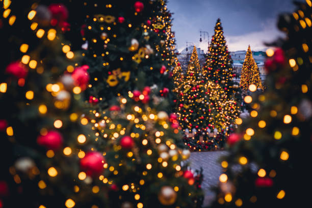 istock Christmas time in Moscow 898600684