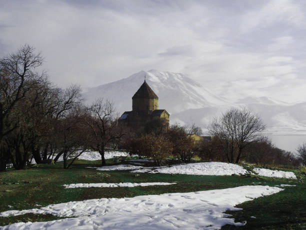 istock Cathedral of Holy Cross, Van/Turkey 898615698