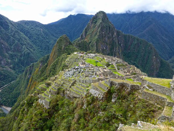 istock West Side View of Machu Picchu Complex and Wayna Picchu, Peru 898620644