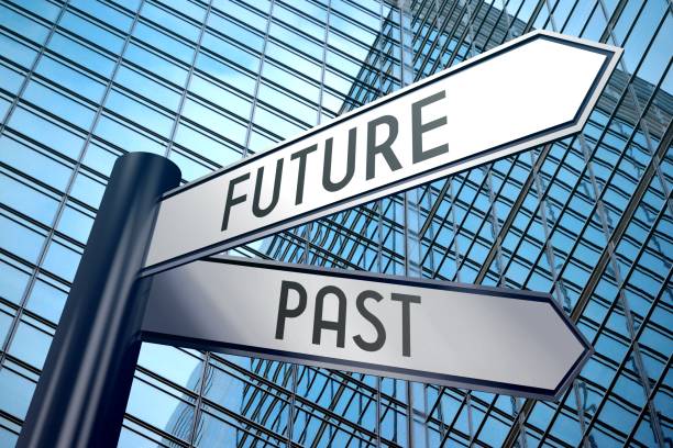 istock Signpost illustration, two arrows - future and past 898719012