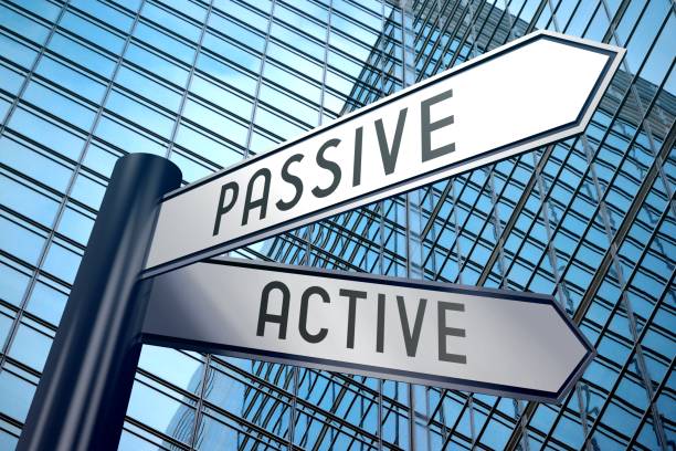 istock Signpost illustration, two arrows - active and passive 898719472