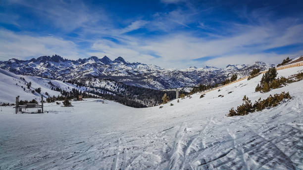 mammoth mountain ski trail - mammoth - fotografias e filmes do acervo