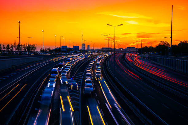 istock Istanbul Cars night 898769132