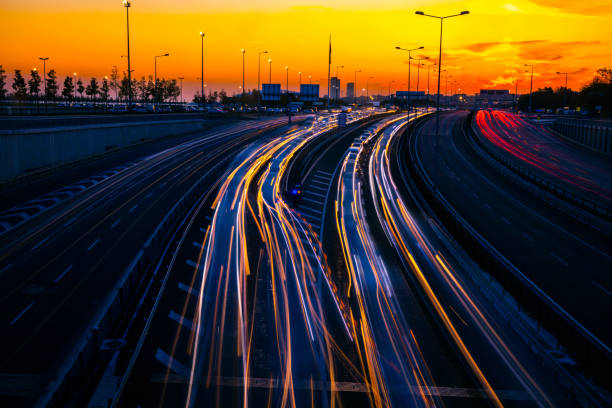 istock Istanbul Cars night 898769136