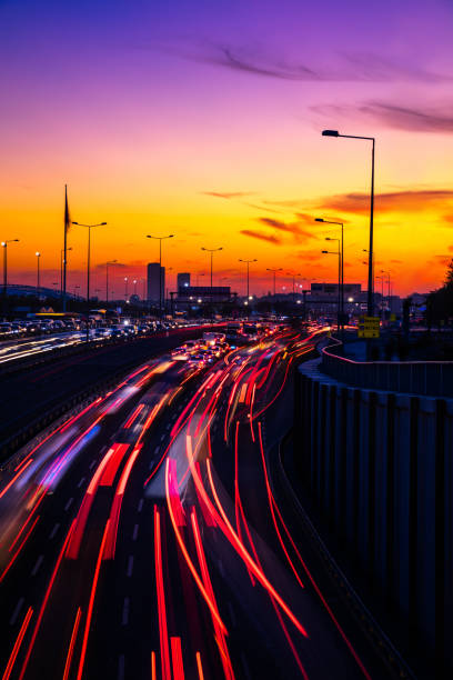 istock Istanbul Cars night 898769248