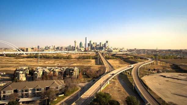 istock Road to Dallas, TX 898776948